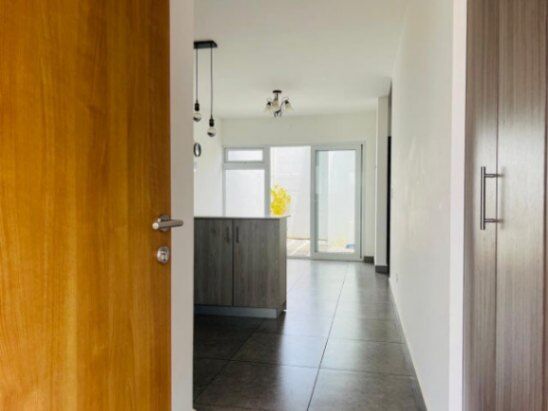 Se vende espaciosa casa con jardín privado en Ulloa Heredia 25-810 in Ulloa, Heredia — ₡ 75 000 000