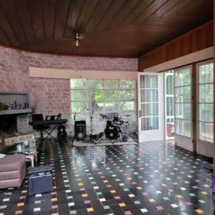 Venta de Lote + Casa en Escazú. RAH 26-1249 en Escazú, San José — $2,000,000