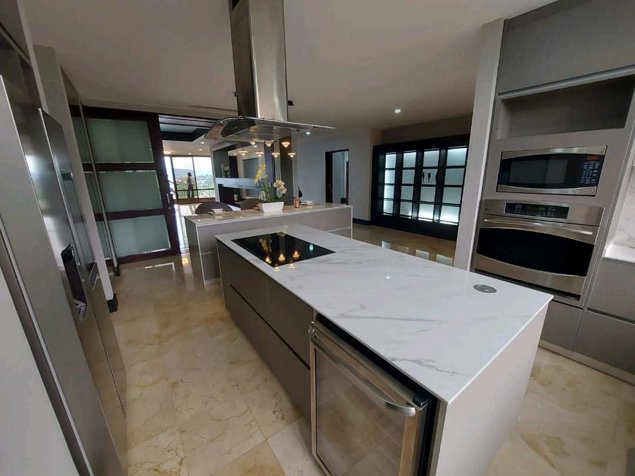 ALQUILO APARTAMENTO DE LUJO, ESCAZU en Escazú, San José — $5,000
