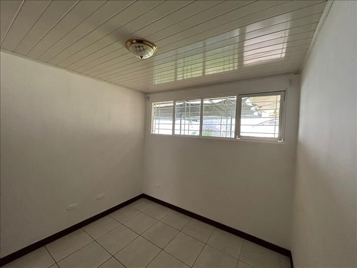 CASA Espaciosa TIBAS SAN JUAN in San Juan, Tibás, San José — ₡ 92 000 000