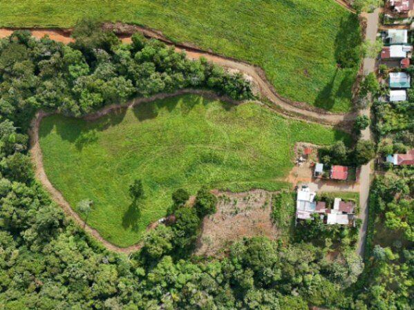 SE VENDE TERRENO LISTO PARA CONSTRUIR CERCA DEL AEROPUERTO CON ALTO POTENCIAL DE DESARROLLO en San Isidro De El General, Pérez Zeledón, San José — ₡ 300 000 000