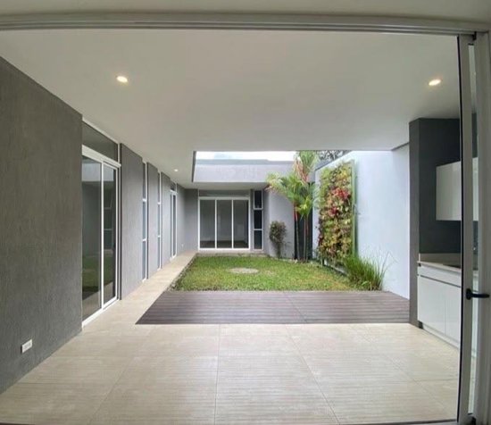 Casa en Venta Rio oro - Santa Ana en Uruca, Santa Ana, San José — $420,000 - Foto 2 de 12