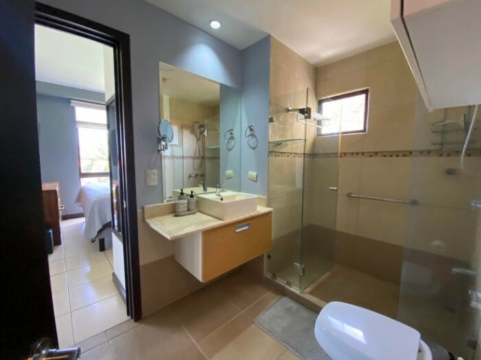 Alquiler de Apartamento en Santa Ana, San José. RAH 26-82 en Santa Ana, San José — $1,250