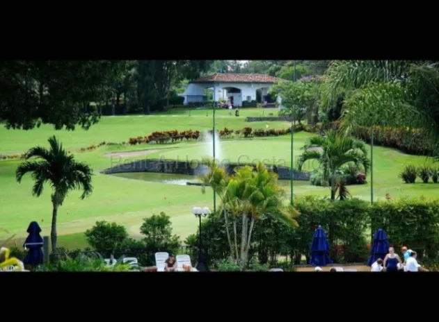 CASA EN VENTA EN LA GUÀCIMA ALAUELA en Guácima, Alajuela — $450,000