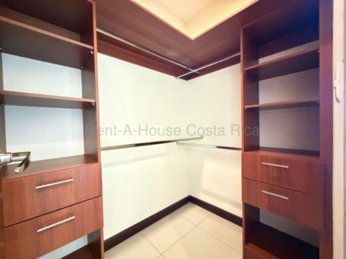 Venta de Apartamento en Ulloa, Heredia. RAH 26-1599 en Ulloa, Heredia — ₡ 65 000 000