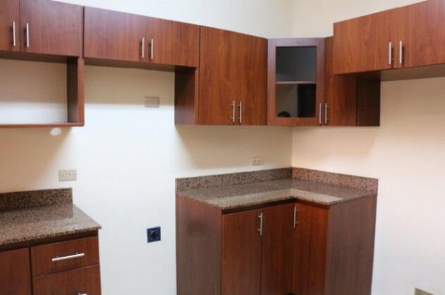 Se vende espaciosa casa con patio en Brasil Santa Ana 23-906 in Brasil, Santa Ana, San José — $225,000