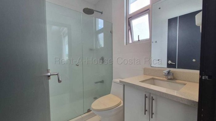 Venta de Casa en Piedades de Santa Ana. RAH 27-716 in Piedades, Santa Ana, San José — $405,000 - Photo 2 of 12