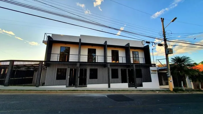 Apartamento de 2 habitaciones con parqueo en el centro de Alajuela en Alajuela — ₡ 300 000 - Foto 2 de 18