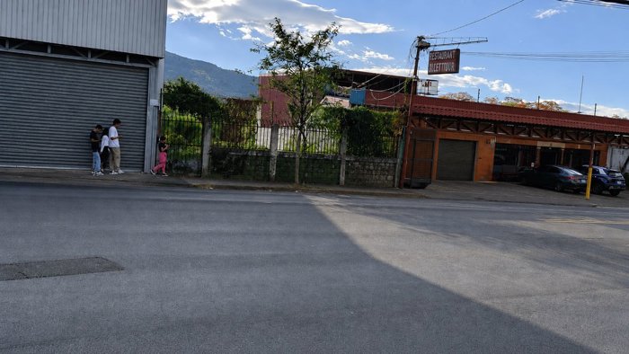 Venta de lote con uso de suelo mixto. in Desamparados, San José — ₡ 300 000 000
