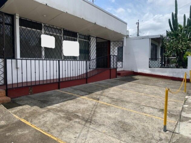 Se vende casa en Montes de Oca San José 26-96 in Mercedes, Montes De Oca, San José — $360,000
