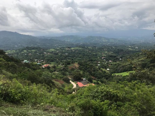 Venta de lote #12 con hermosa Vista en Bario Jesús, Atenas en Atenas, Alajuela — $80,000