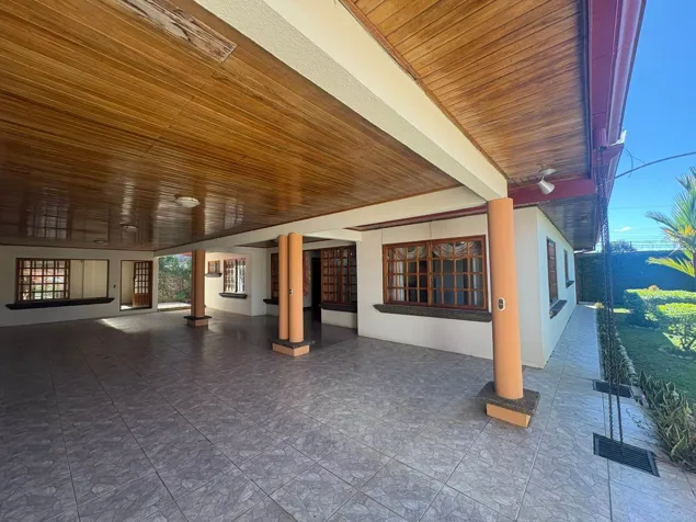 Venta de propiedad uso mixto en Santa Bárbara de Heredia in Santa Bárbara, Heredia — $380,000