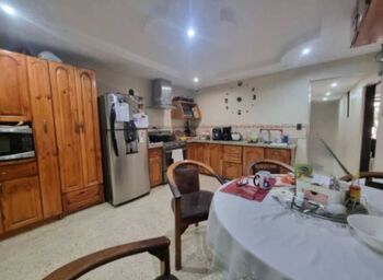 Se vende hermosa propiedad con casa principal y dos apartamentos que generan ingresos mensuales. en Anselmo Llorente, Tibás, San José — 135 000 000 ₡ - Foto 4 de 16
