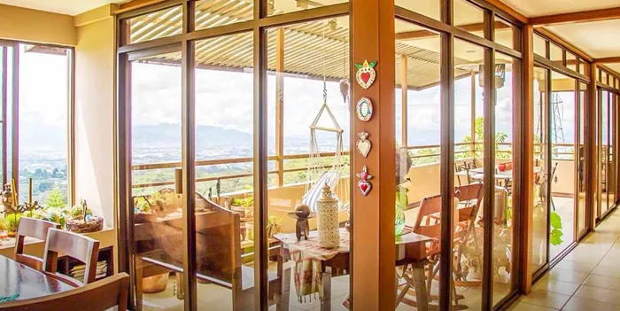 Casa de montaña con vistas panoramicas en Montes de Oca (CT) en San Rafael, Montes De Oca, San José — ₡ 220 000 000