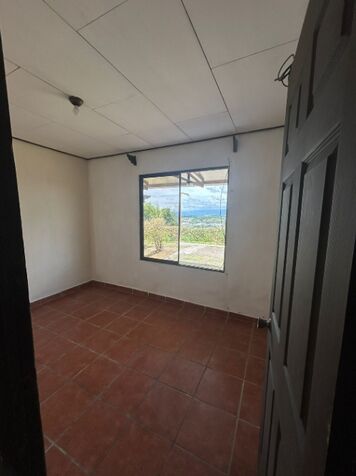 Se alquila Apartamento  in Colón, Mora, San José — ₡ 200 000