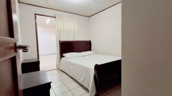 Alquiler de Casa en Lomas del Sol, Curridabat. RAH 26-927  en Curridabat, San José — $950