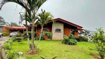 SE VENDE CASA ESTILO CHALET – SAN PEDRO, SAN RAMÓN in Alfaro, San Ramón, Alajuela — $605,000 - Photo 5 of 47