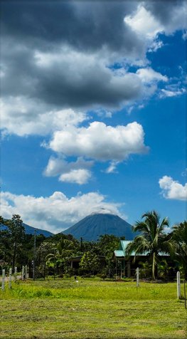 Se vende lote de 880m2 con Vista al Volcán a 8km de La Fortuna in La Fortuna, San Carlos, Alajuela — ₡ 40 000 000 - Photo 1 of 4