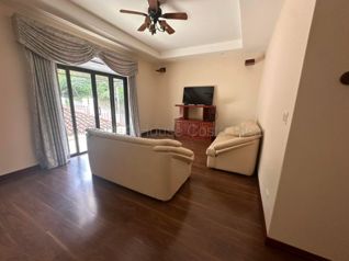 Venta de Elegante Casa Amueblada en Ciudad Colón, Mora / Mls. 27-566 OFC JB en Colón, Mora, San José — $550,000 - Foto 5 de 8