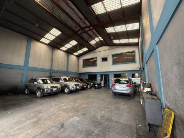 EDIFICIO INDUSTRIAL O COMERCIAL EN VENTA, COD#26-508 en Heredia — $685,000