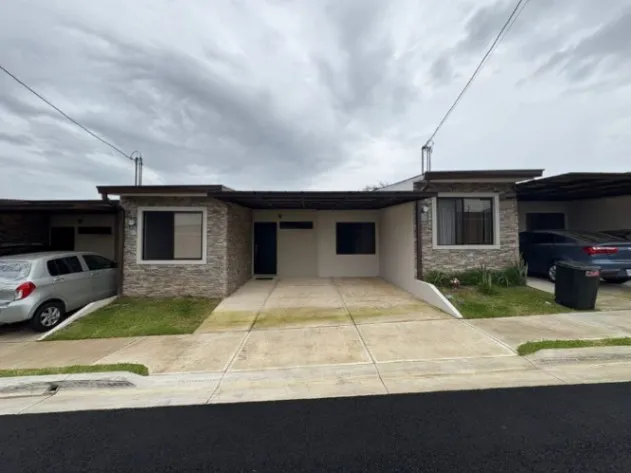 VENDO CASA EN BARRANTES-SAN LORENZO, HEREDIA. en Heredia — $168,500