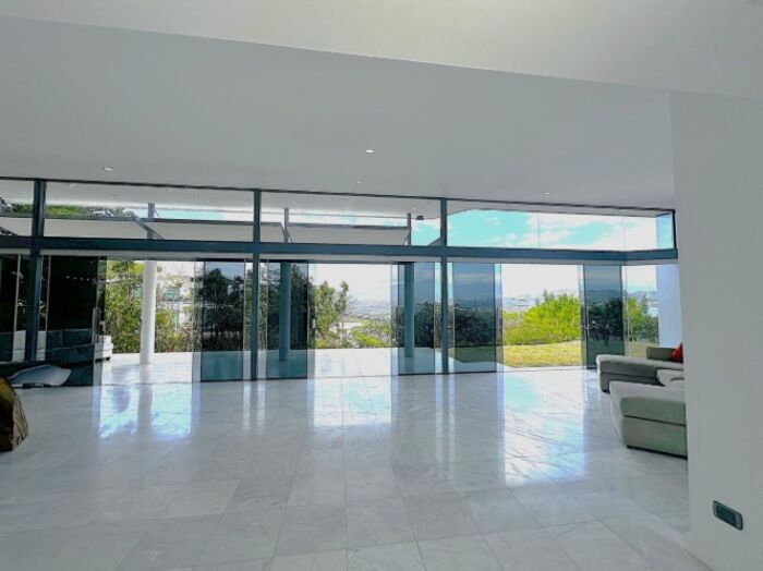 VENDO CASA MODERNA CON VISTAS ESPECTACULARES EN SANTA ANA. en Piedades, Santa Ana, San José — $555,000
