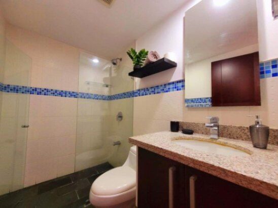 Alquiler de Apartamento en San Rafael de Escazú. RAH 26-1128 in San Rafael, Escazú, San José — $1,300 - Photo 3 of 10
