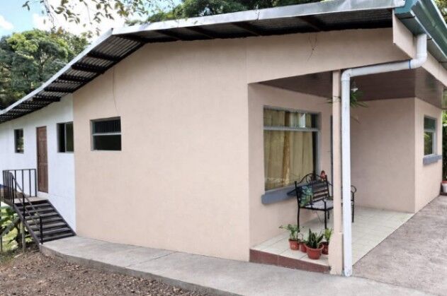 VENDO 4 CASAS EN SAN JOSÉ. in Carmen, San José — ₡ 75 000 000