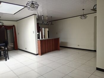 Hermosa casa uede ser suya en Tibas! en San Juan, Tibás, San José — 110 000 000 ₡ - Foto 4 de 11