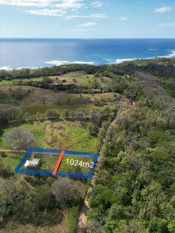 1024m2 Mix Use Flat Lot just 700m from Marbella Beach en Cuajiniquil, Santa Cruz, Guanacaste — $120,000