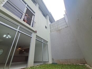 Venta de Casa en Santo Domingo-San Miguel-Heredia. RAH 26-275 en San Miguel, Santo Domingo, Heredia — $250,000 - Foto 4 de 20
