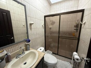 Casa en condominio ideal para inversión #26-1628 GS in San Francisco, Heredia — $230,000 - Photo 5 of 10