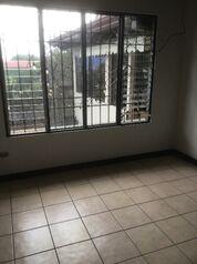 CASA DE 1000MTS EN VENTA EN UN AREA DE 4700MTS -GETSEMANY SAN RAFAEL DE HEREDIA  en Ángeles, San Rafael, Heredia — $473,000 - Foto 4 de 26