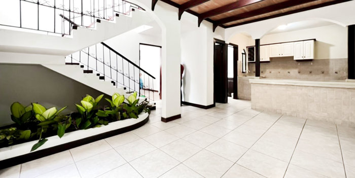 VENTA DE INVERSION, COMPLEJO TOWNHOUSES, SAN JOSE, ESCAZU in Escazú, San José — $400,000 - Photo 2 of 39