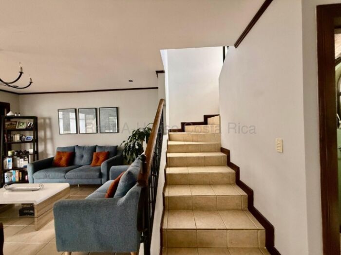 Se vende casa en La Unión Cartago 26-2220 en San Juan, La Unión, Cartago — $275,000