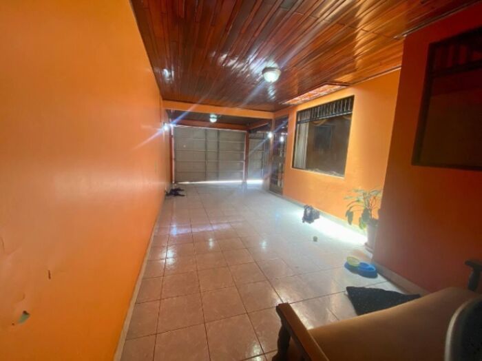 Se vende casa en Heredia Centro 25-445 en Heredia — ₡ 120 000 000