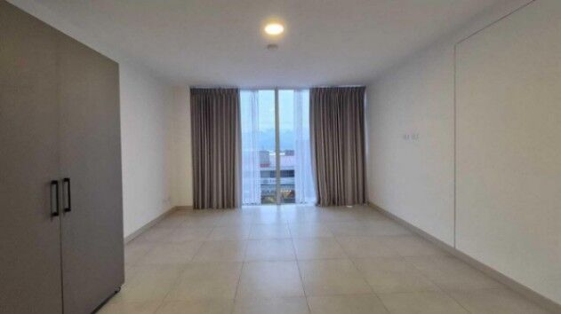 Se alquila apartamento tipo estudio en Torre Ifreses Curridabat 25-1829 in Curridabat, San José — $800