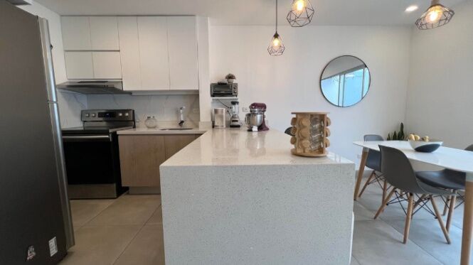 CASA EN VENTA, SAN ANTONIO ESCAZÙ $250.000 COD#26-706 en San Antonio, Escazú, San José — $250,000