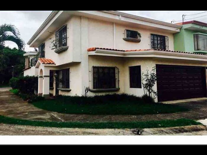 VENTA DE CASA, CARTAGO, LA UNIÓN, SAN JUAN, RESIDENCIAL DANZA DEL SOL en Curridabat, San José — $230,000