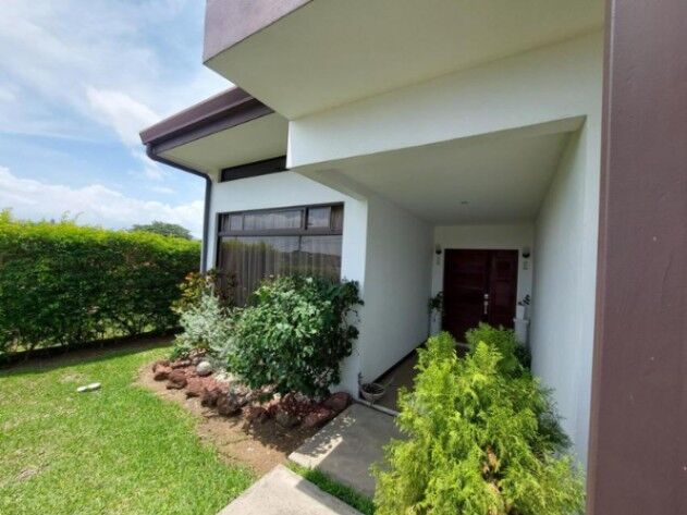 Se vende casa en Guacima Alajuela 26-723 en Guácima, Alajuela — $320,000