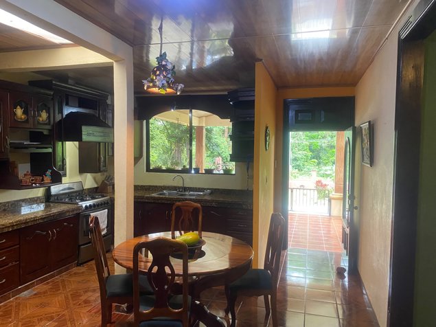 Casa Buenos aires calle  Fruta de pan in Guápiles, Pococí, Limón — ₡ 98 000 000