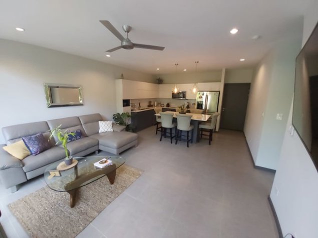 Encantador Apartamento con gran jardín de 60m2  Brasil de Santa Ana en Brasil, Santa Ana, San José — $220,000