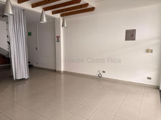 Venta de local comercial de 2 niveles en Guachipelín de Escazú #27-547 GS en San Rafael, Escazú, San José — $175,000 - Foto 2 de 8