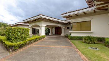 VENTA O ALQUILER  DE CASA EN CONDOMINIO BOSQUES DE LINDORA in Pozos, Santa Ana, San José — $899,000 - Photo 3 of 30