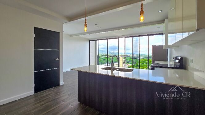 POZOS DE SANTA ANA DE 2 HABITACIONES - VISTA PRECIOSA en Pozos, Santa Ana, San José — $1,300