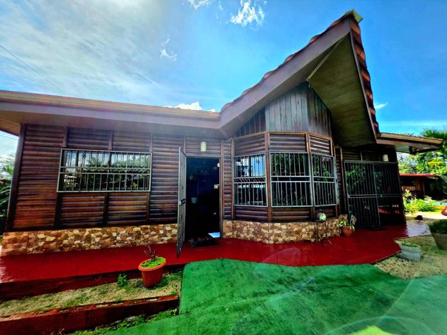 VENTA DE CASA AMUEBLADA, CON PISCINA, ALAJUELA, SAN CARLOS, LA FORTUNA in La Fortuna, San Carlos, Alajuela — ₡ 115 000 000