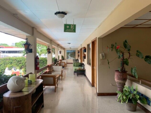 Hermoso apartamento amoblado, full amenidades incluidas. La Sabana. SJ en Mata Redonda, San José — $1,000