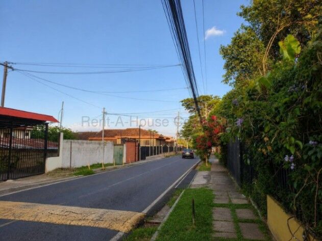 Alquiler de Casa en San Rafael de Escazú. RAH 27-105 en San Rafael, Escazú, San José — ₡ 550 000