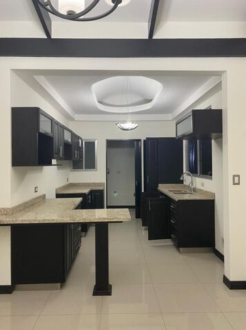 VENTA DE APARTAMENTO HEREDIA, SAN PABLO, VISTAS DE LA QUINTANA en Heredia — $145,000
