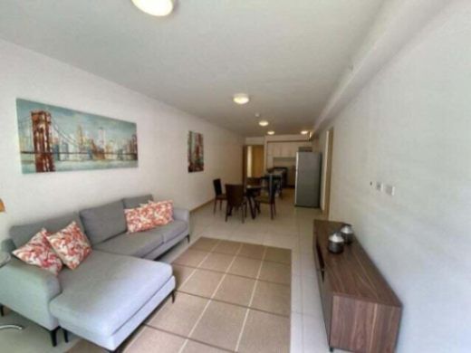 Moderno y Amueblado en Torres de Heredia – Ubicación Prime y Amenidades en Ulloa, Heredia — $962
